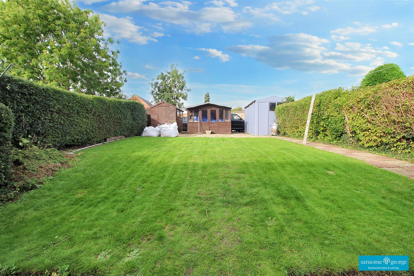 3 bed property in Usk Road, Reading